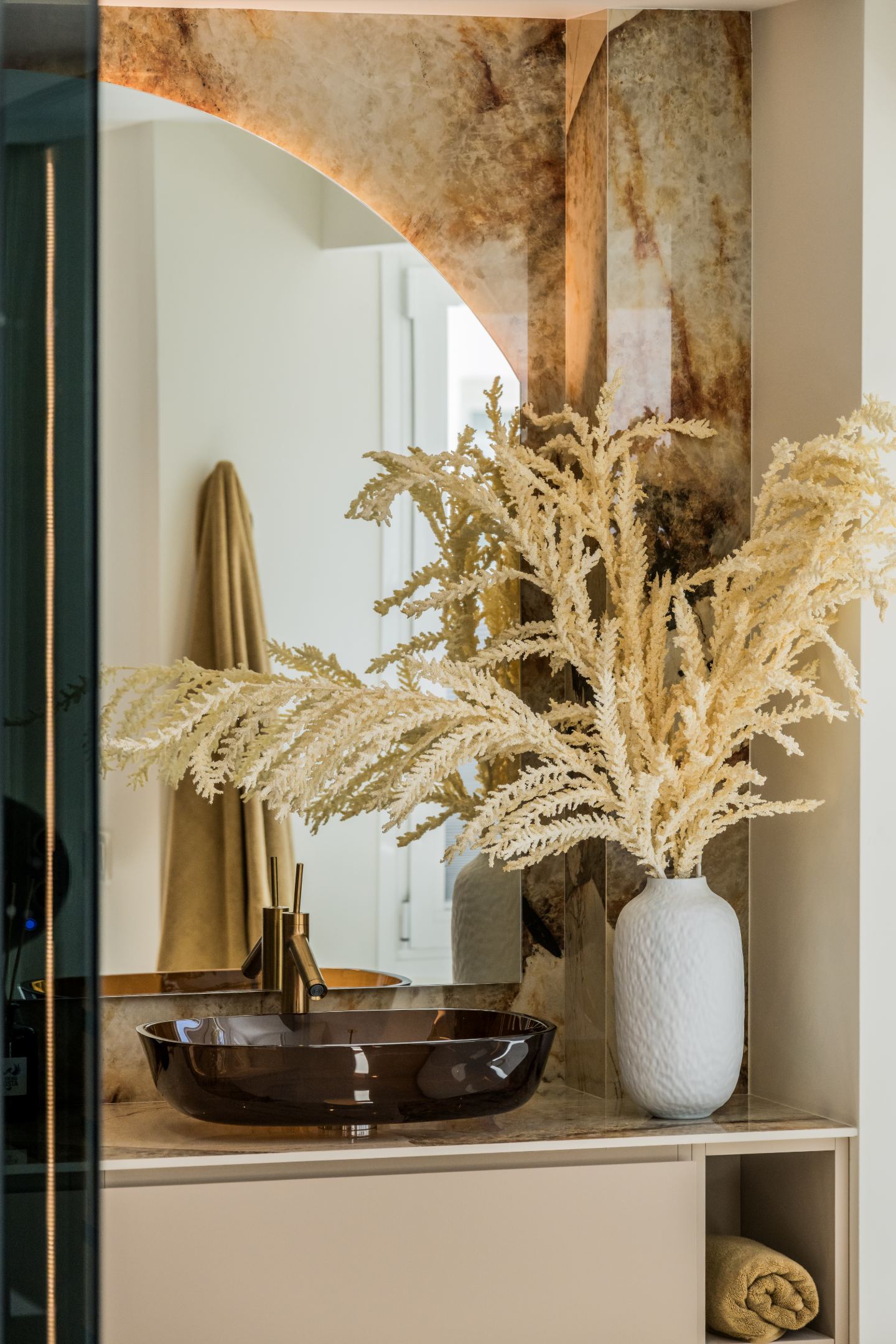Appartement mi-étage — 12